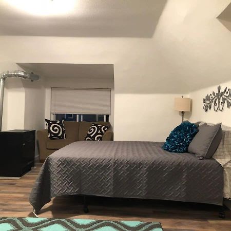 Unwind In A Bright Comfortable Apartment For 3 Pittsburgh Exterior photo