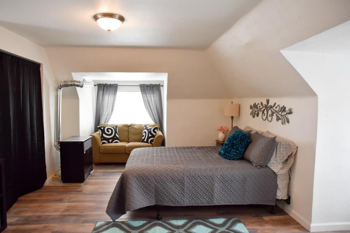 Unwind In A Bright Comfortable Apartment For 3 Pittsburgh Exterior photo